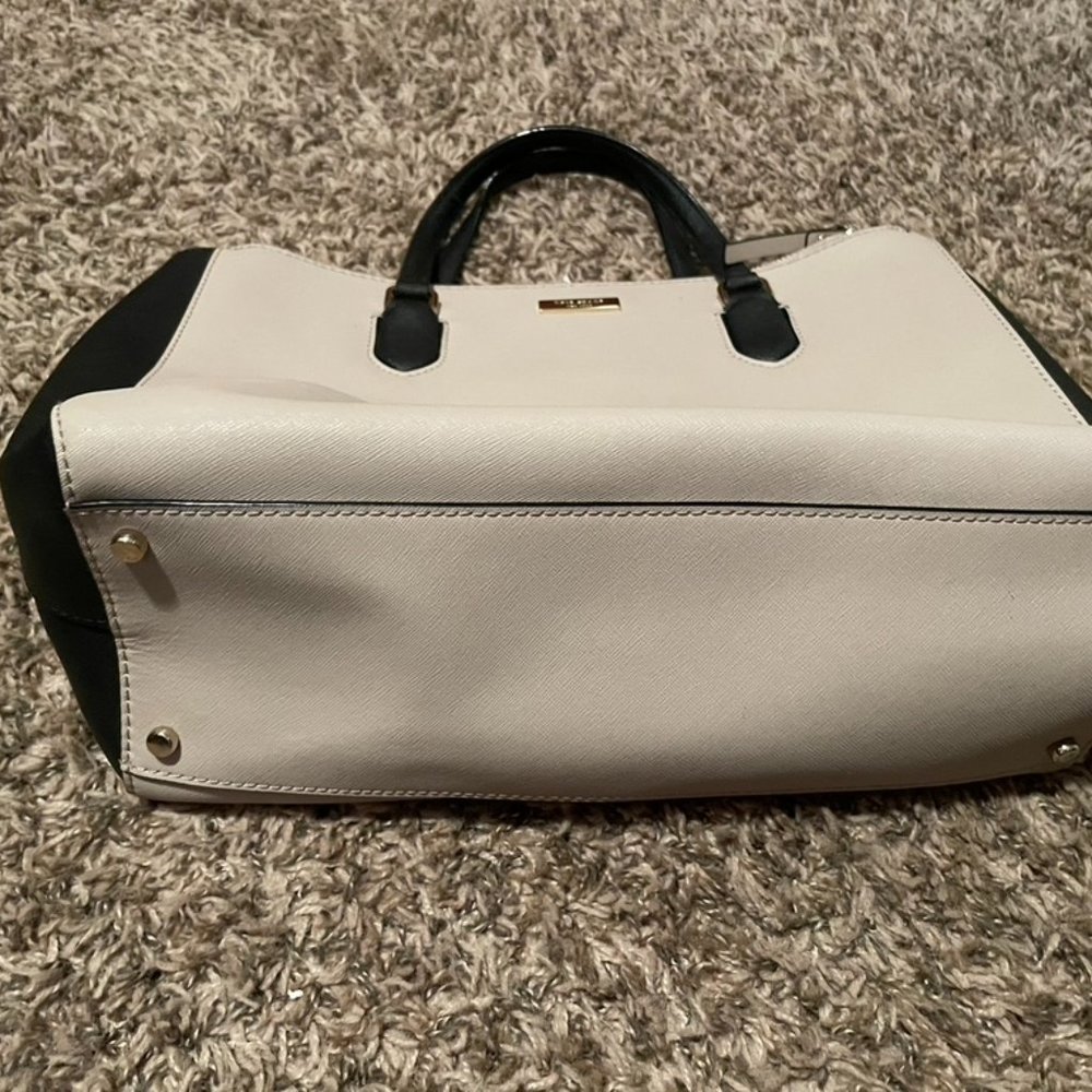 EUC Kate Spade Tan & Black Purse - Picture 3 of 8